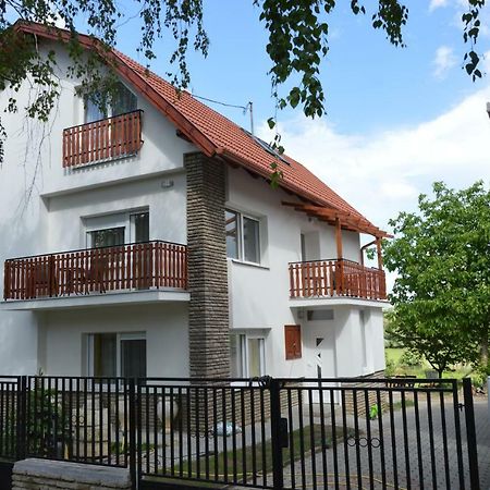 Varga Apartman Hévíz Eksteriør bilde