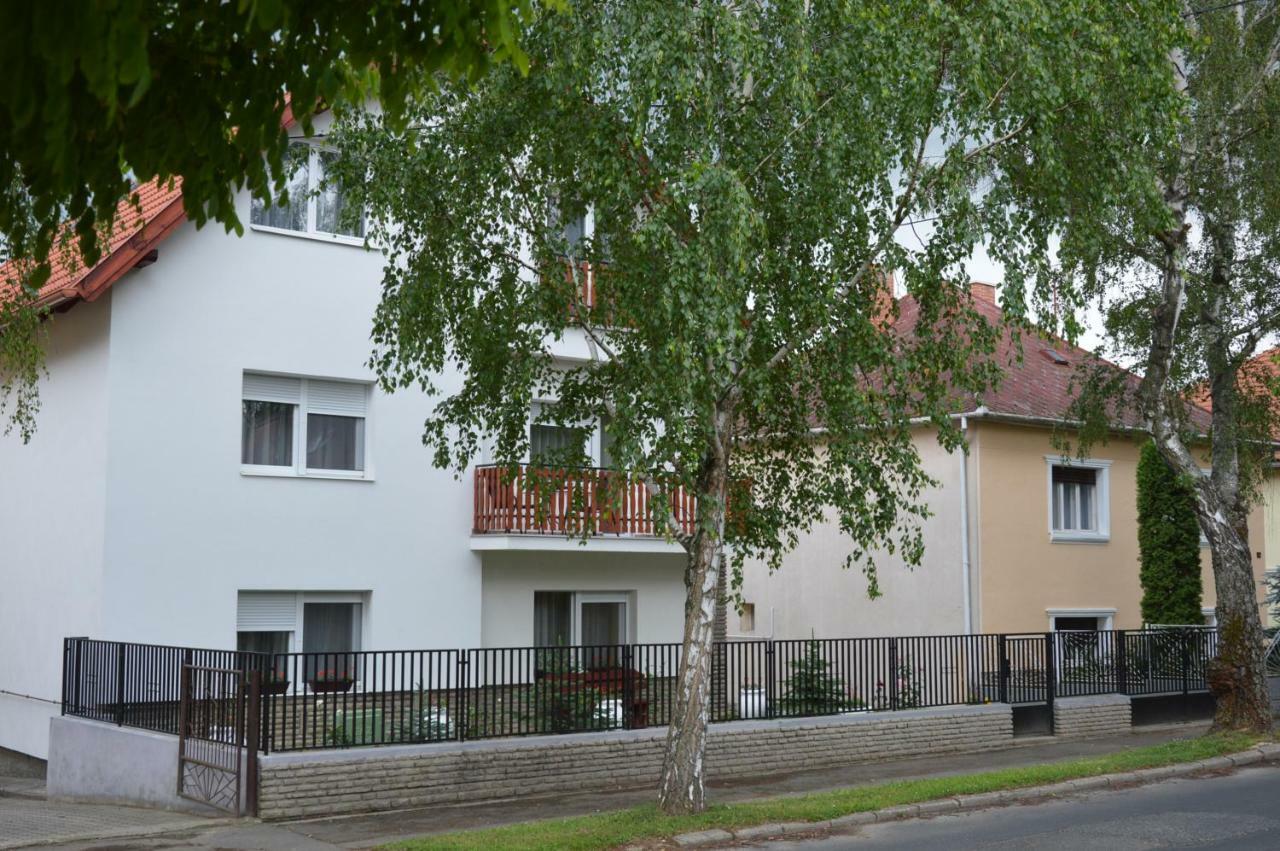 Varga Apartman Hévíz Eksteriør bilde